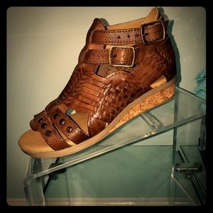 Leather sandals handmade